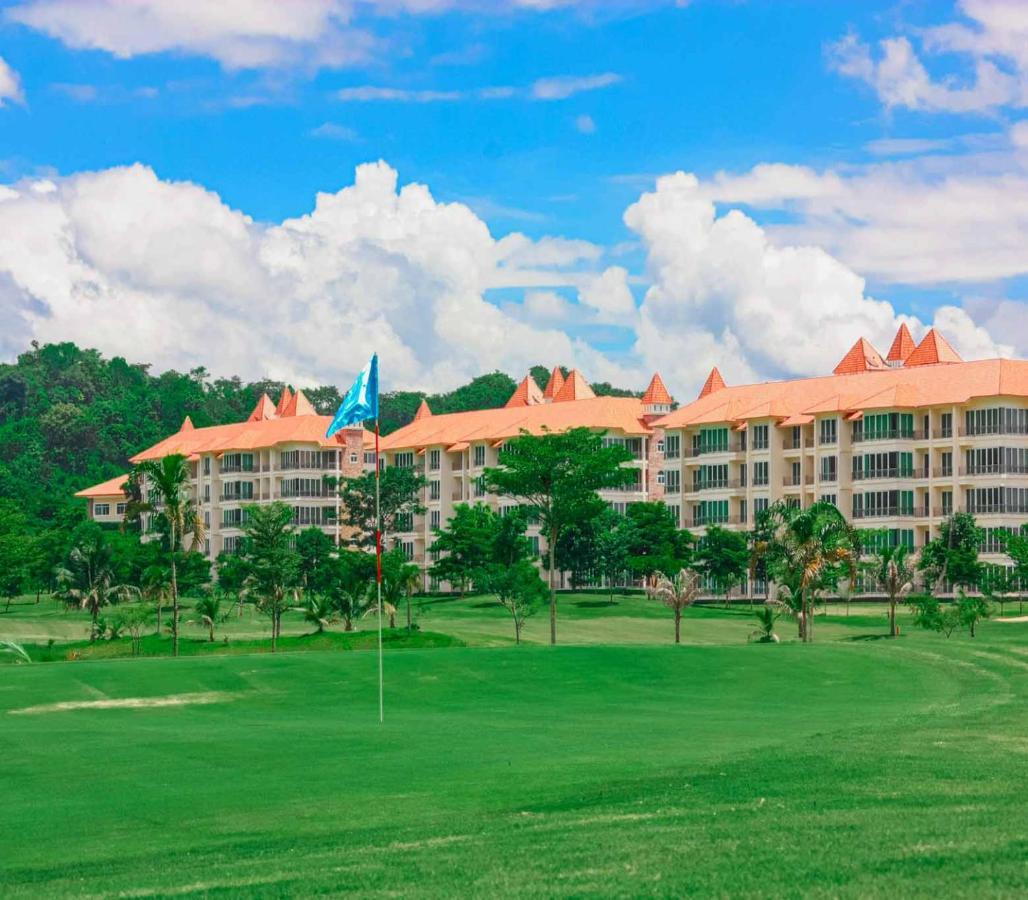 Happy City Golf & Resort Chiang Rai Exterior foto