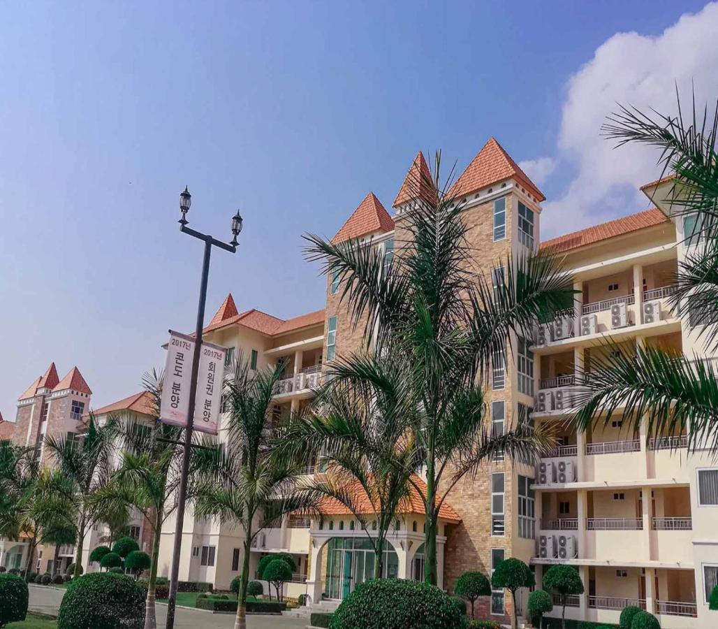 Happy City Golf & Resort Chiang Rai Exterior foto