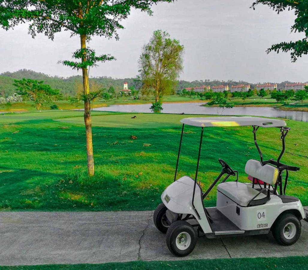 Happy City Golf & Resort Chiang Rai Exterior foto