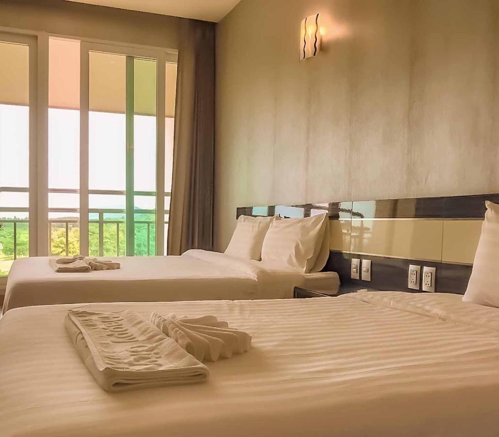 Happy City Golf & Resort Chiang Rai Exterior foto